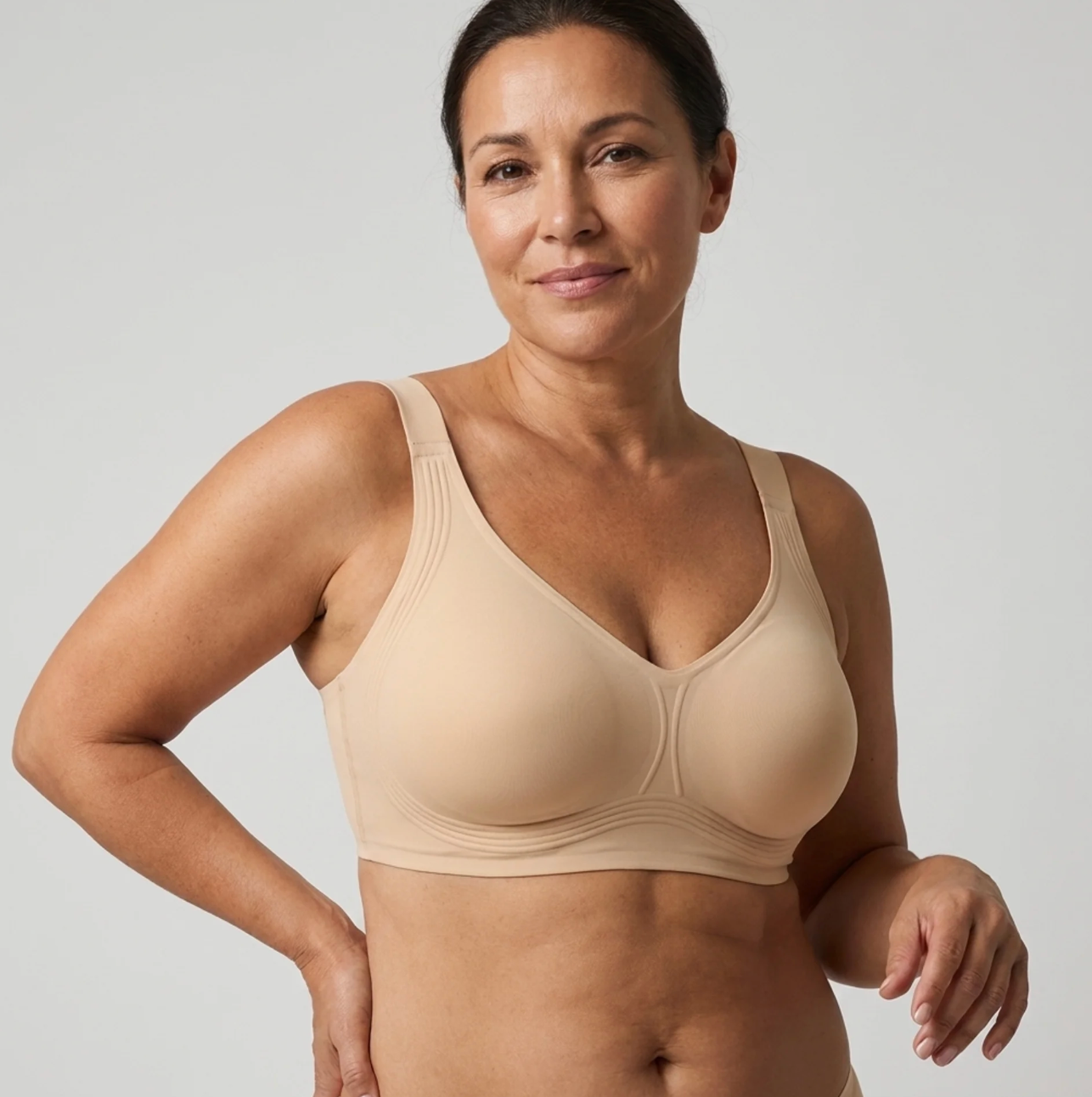 Le soutien-gorge sans armatures qui maintient, galbe et soulage et embellit enfin les poitrines généreuses.
