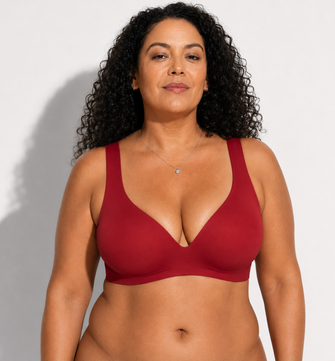 Le soutien-gorge sans armatures qui maintient, galbe et soulage et embellit enfin les poitrines généreuses.